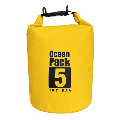 Wasserdichter Packsack aus blauem, schwarzem, gelbem PVC für Outdoor-Abenteuer OEM